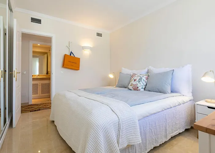 El Manantial, Elviria